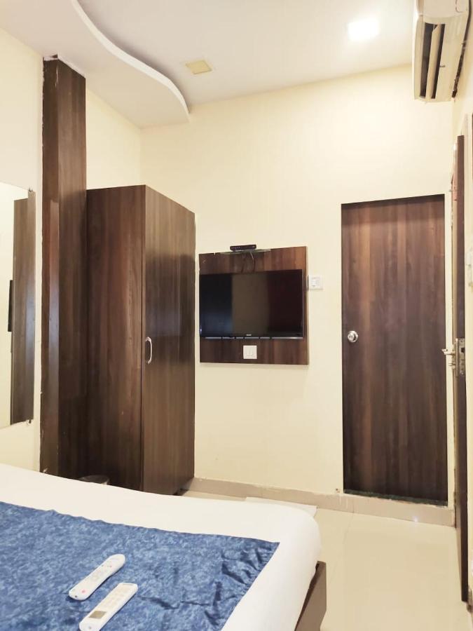 Hotel Golden Galaxy - Santacruz East Mumbai Exterior foto